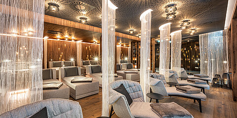 A cozy relaxation room at the Lürzerhof wellness hotel in Salzburg